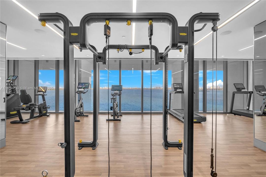 Vendido Recientemente: $4,795,000 (6 camas, 6 baños, 4345 Pies cuadrados)