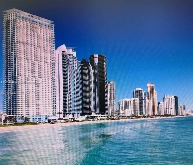 For Sale: $249,000 (1 beds, 1 baths, 767 Square Feet)