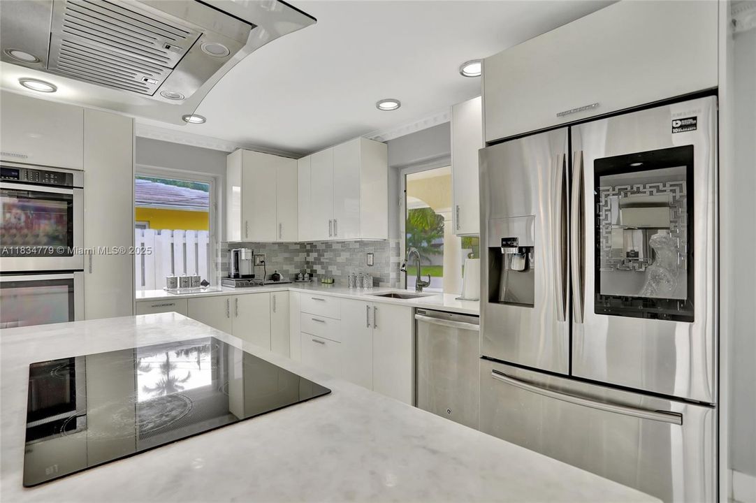 En Venta: $1,200,000 (3 camas, 2 baños, 1313 Pies cuadrados)
