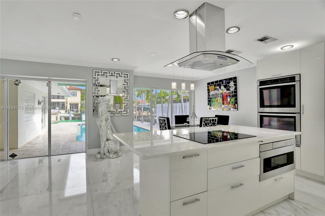 En Venta: $1,200,000 (3 camas, 2 baños, 1313 Pies cuadrados)