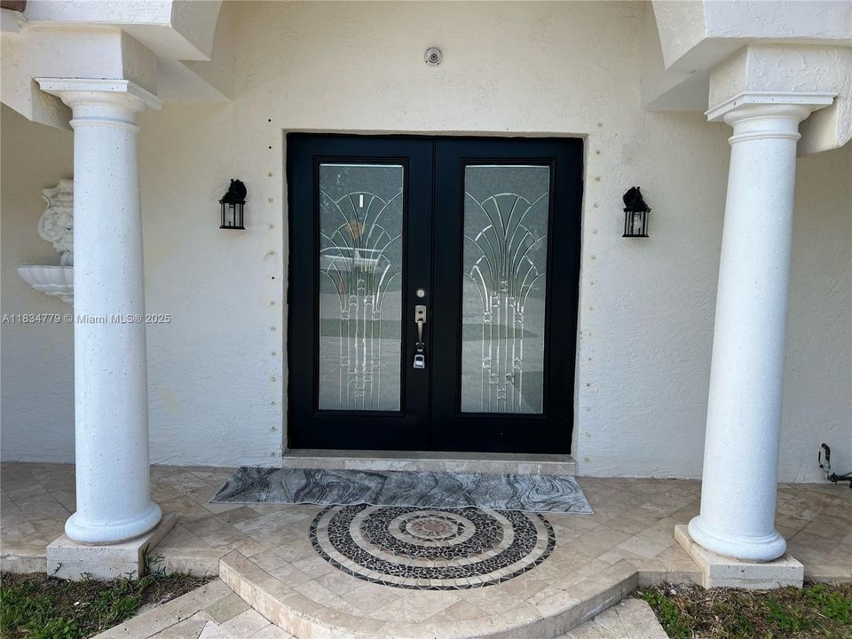 En Venta: $1,200,000 (3 camas, 2 baños, 1313 Pies cuadrados)
