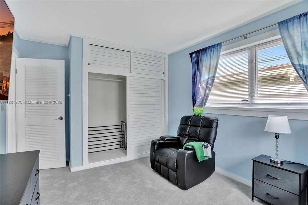 En Venta: $1,200,000 (3 camas, 2 baños, 1313 Pies cuadrados)