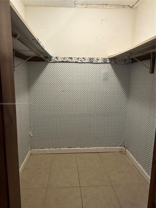 En Venta: $180,000 (2 camas, 1 baños, 1024 Pies cuadrados)