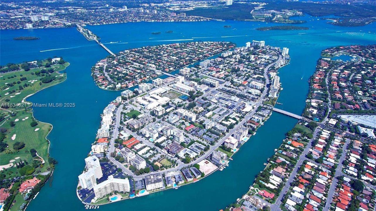 En Venta: $352,500 (2 camas, 2 baños, 1140 Pies cuadrados)