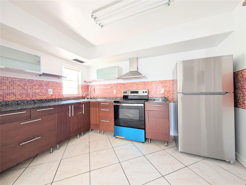En Venta: $352,500 (2 camas, 2 baños, 1140 Pies cuadrados)