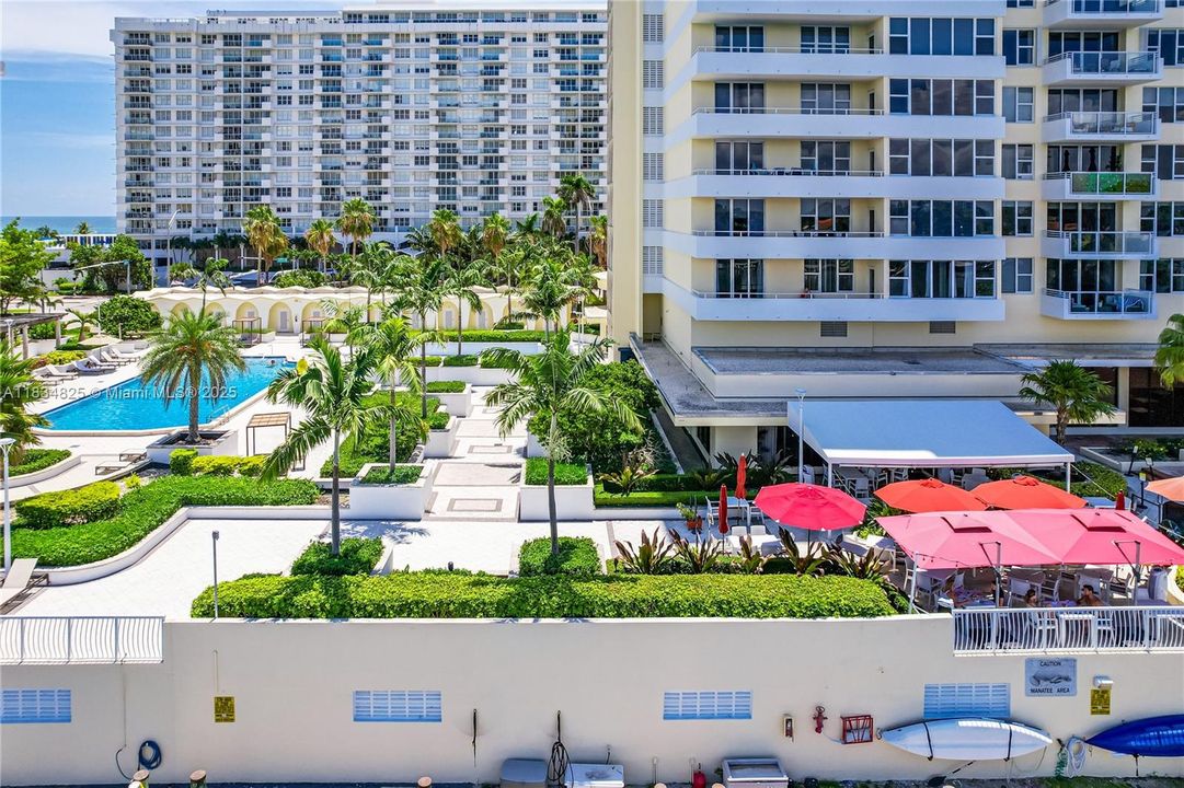 Recently Sold: $550,000 (2 beds, 2 baths, 1190 Square Feet)