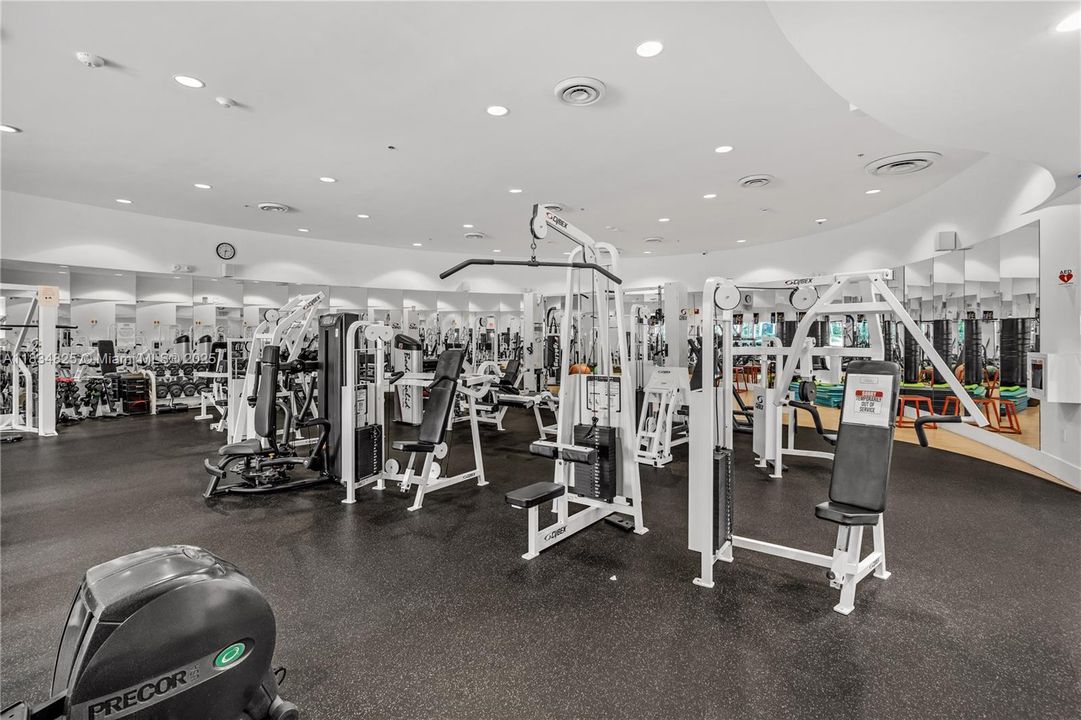 Recently Sold: $550,000 (2 beds, 2 baths, 1190 Square Feet)