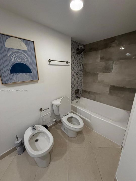 Recently Sold: $550,000 (2 beds, 2 baths, 1190 Square Feet)