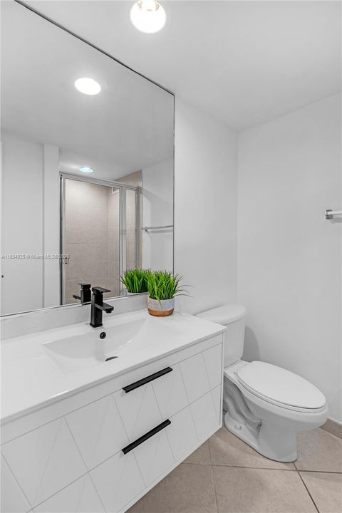 Recently Sold: $550,000 (2 beds, 2 baths, 1190 Square Feet)