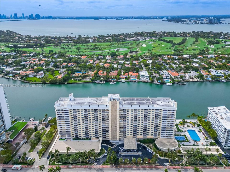 Recently Sold: $550,000 (2 beds, 2 baths, 1190 Square Feet)