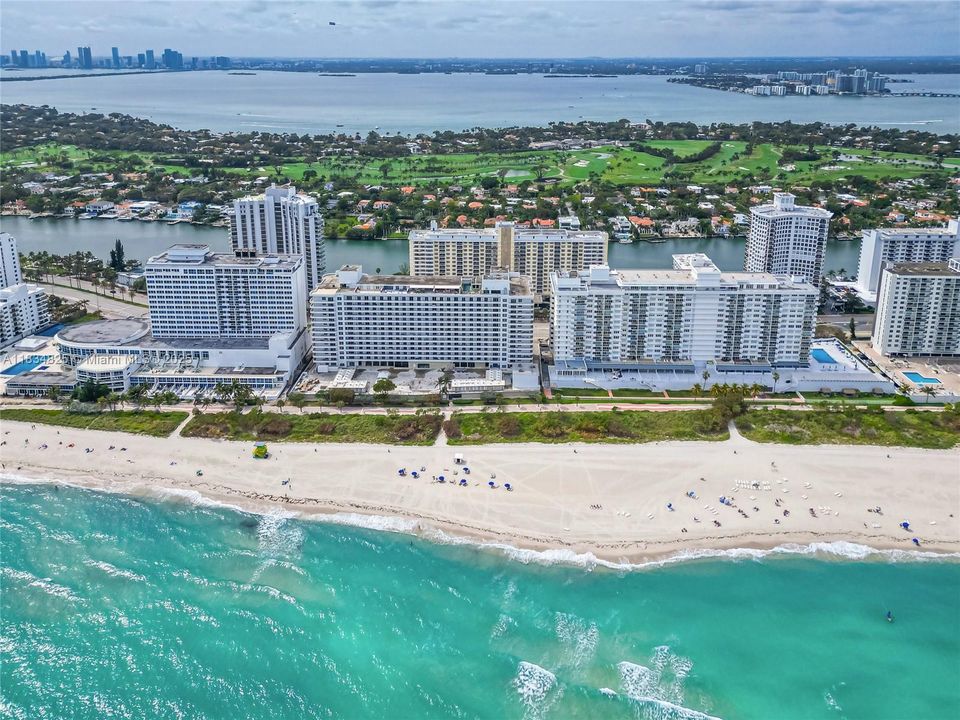 Recently Sold: $550,000 (2 beds, 2 baths, 1190 Square Feet)