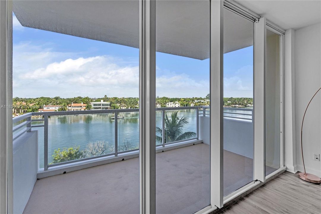 Recently Sold: $550,000 (2 beds, 2 baths, 1190 Square Feet)