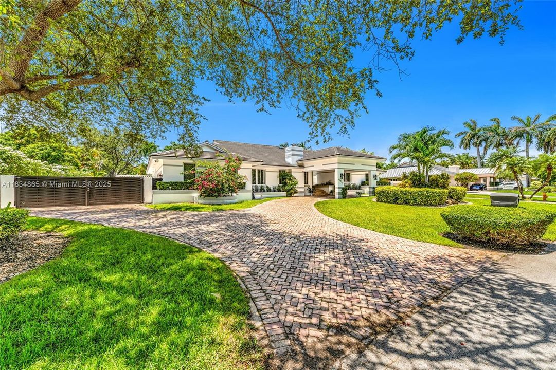 Recently Sold: $1,645,000 (5 beds, 4 baths, 3545 Square Feet)