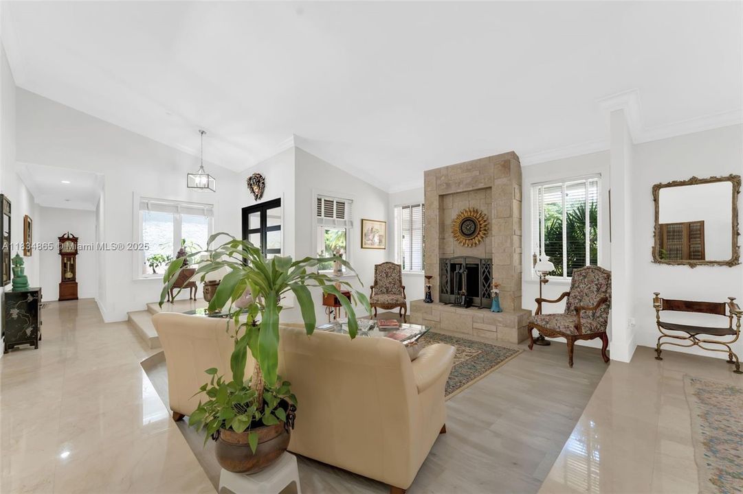 Recently Sold: $1,645,000 (5 beds, 4 baths, 3545 Square Feet)