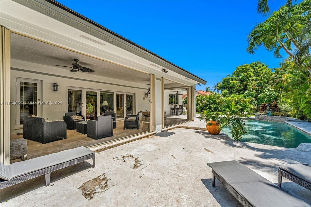 Recently Sold: $1,645,000 (5 beds, 4 baths, 3545 Square Feet)