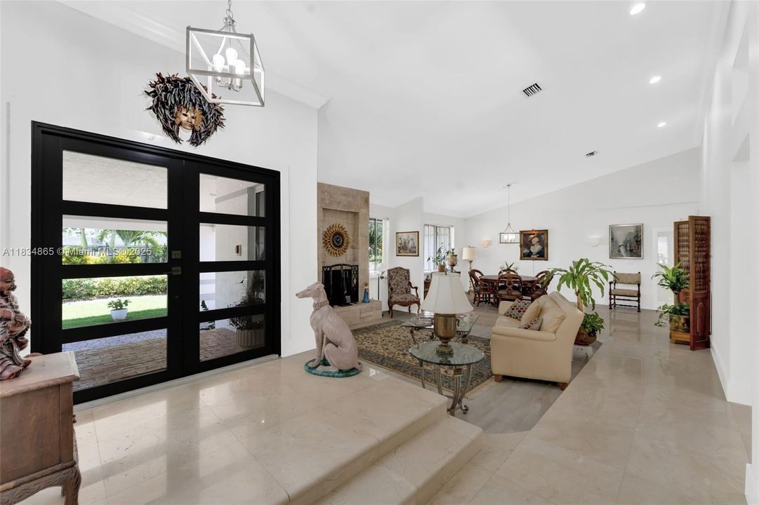 Recently Sold: $1,645,000 (5 beds, 4 baths, 3545 Square Feet)