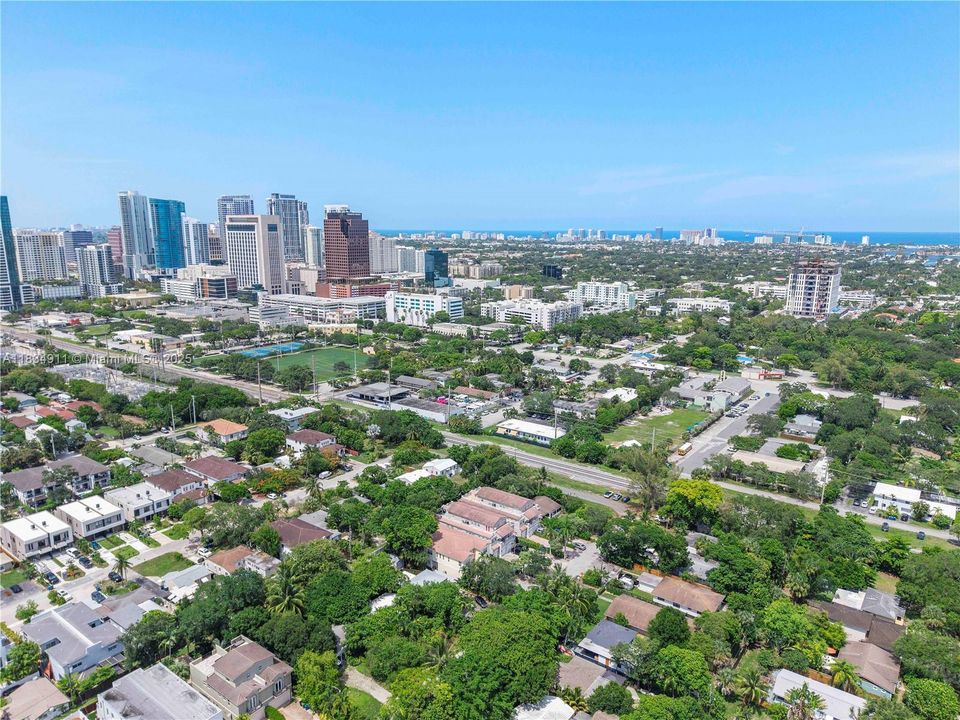 合同活跃: $814,900 (6 贝兹, 5 浴室, 3408 平方英尺)