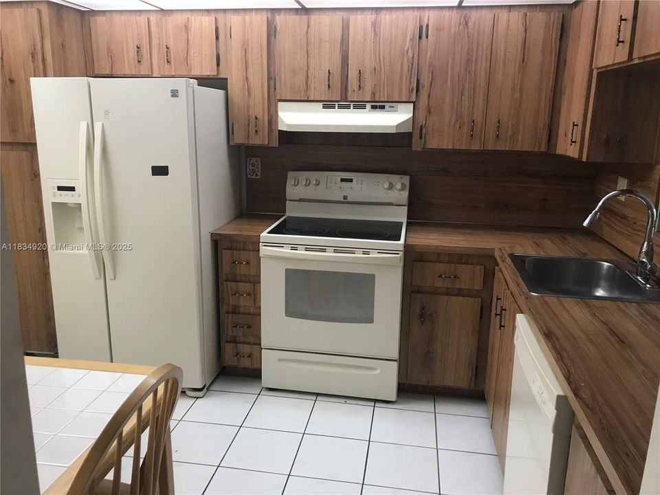 Activo con contrato: $159,900 (1 camas, 1 baños, 773 Pies cuadrados)