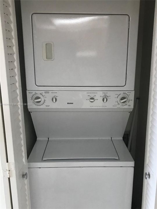 Activo con contrato: $159,900 (1 camas, 1 baños, 773 Pies cuadrados)