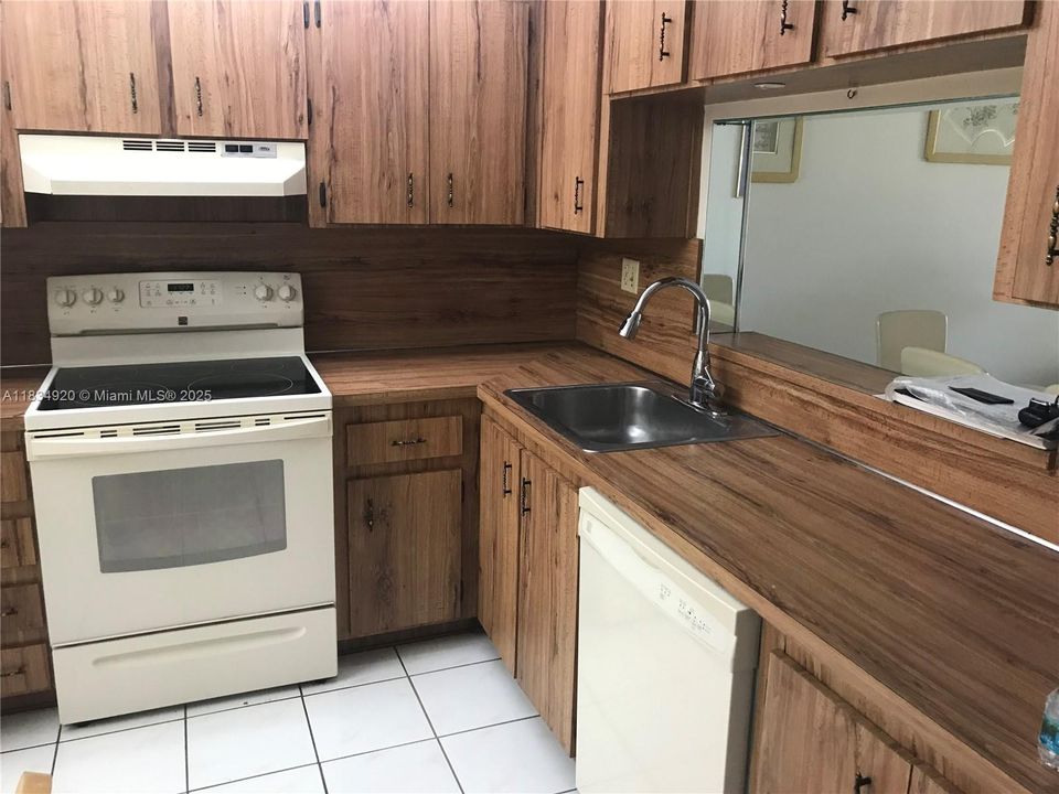 Activo con contrato: $159,900 (1 camas, 1 baños, 773 Pies cuadrados)