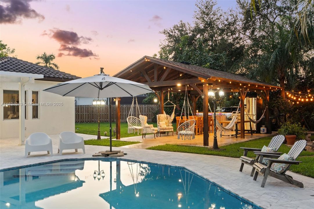 For Sale: $1,297,500 (5 beds, 3 baths, 2901 Square Feet)