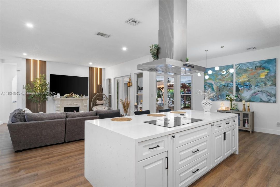 For Sale: $1,297,500 (5 beds, 3 baths, 2901 Square Feet)