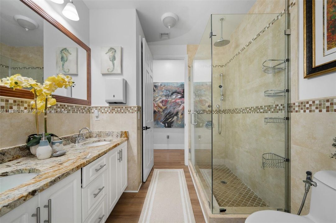 For Sale: $1,297,500 (5 beds, 3 baths, 2901 Square Feet)