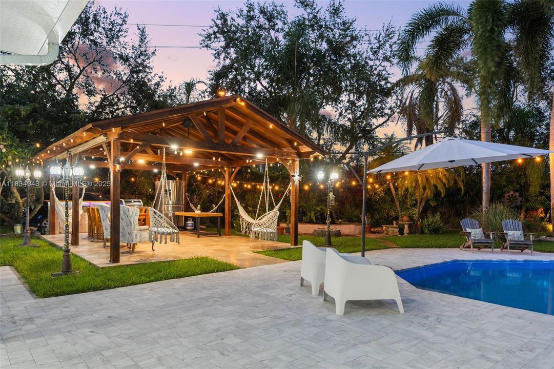 For Sale: $1,297,500 (5 beds, 3 baths, 2901 Square Feet)