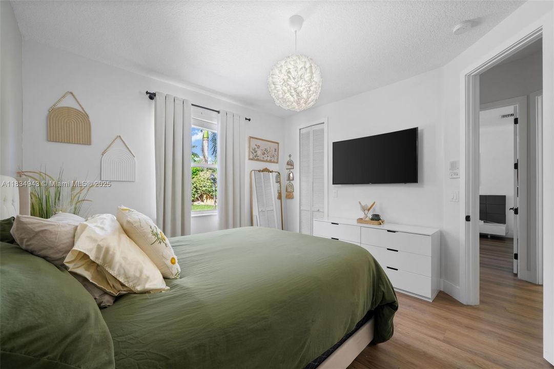 For Sale: $1,297,500 (5 beds, 3 baths, 2901 Square Feet)