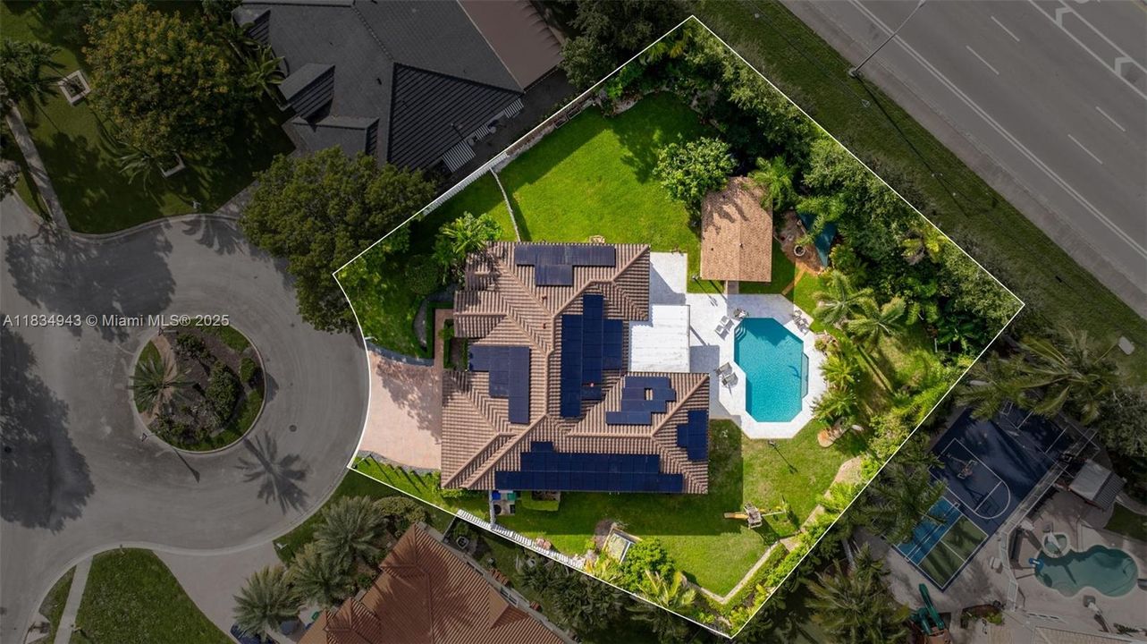 For Sale: $1,297,500 (5 beds, 3 baths, 2901 Square Feet)