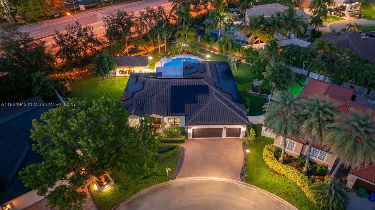 For Sale: $1,297,500 (5 beds, 3 baths, 2901 Square Feet)