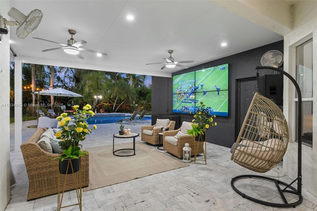 For Sale: $1,297,500 (5 beds, 3 baths, 2901 Square Feet)