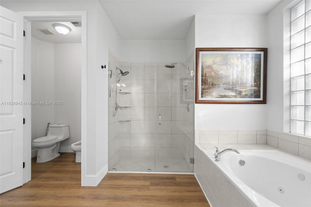 For Sale: $1,297,500 (5 beds, 3 baths, 2901 Square Feet)