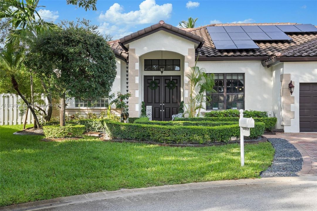 For Sale: $1,297,500 (5 beds, 3 baths, 2901 Square Feet)