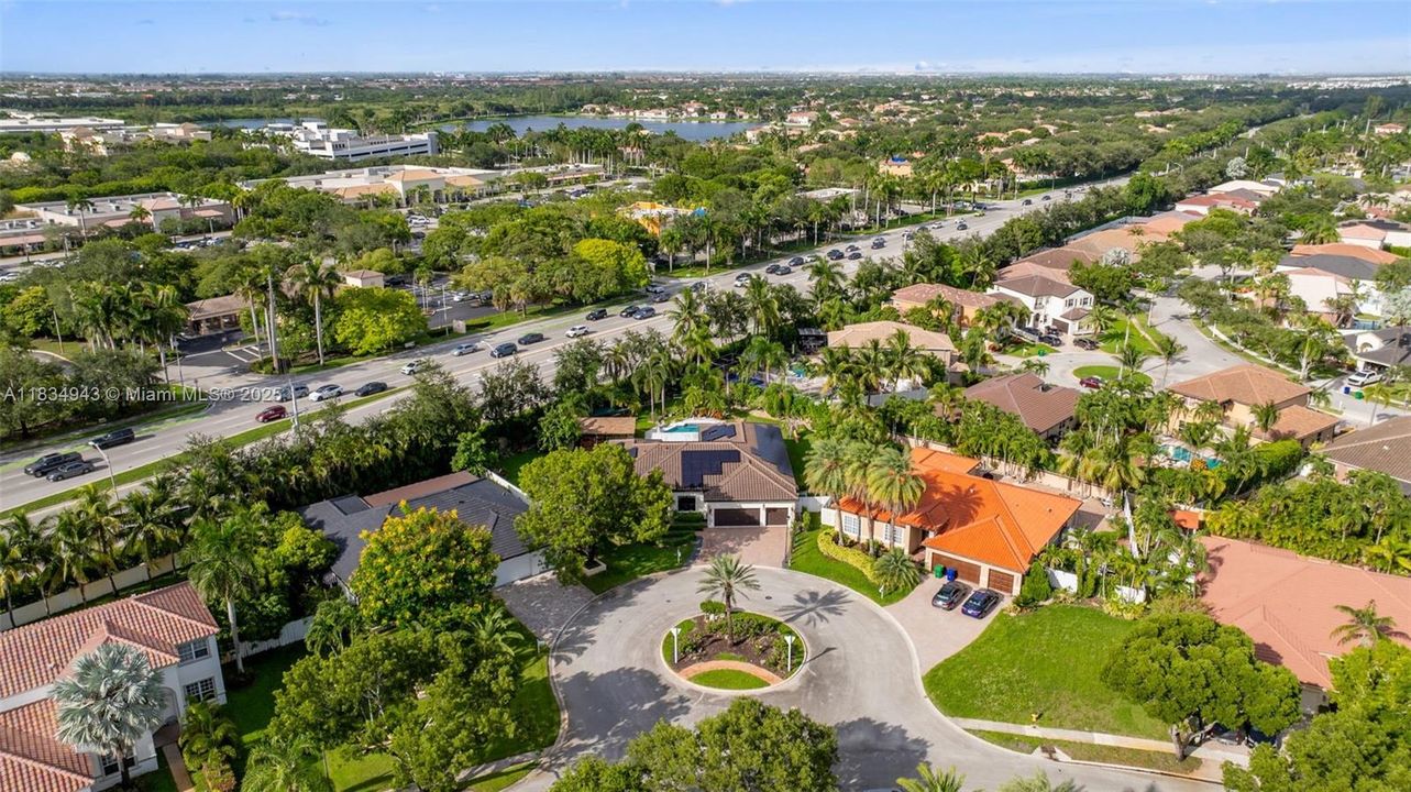 For Sale: $1,297,500 (5 beds, 3 baths, 2901 Square Feet)