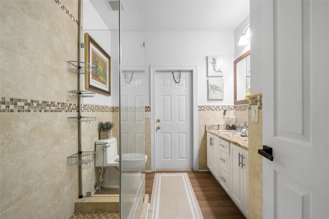 For Sale: $1,297,500 (5 beds, 3 baths, 2901 Square Feet)