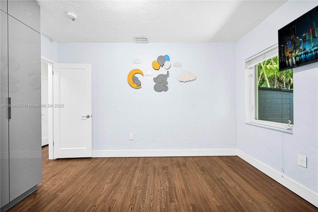 Activo con contrato: $775,000 (3 camas, 2 baños, 1315 Pies cuadrados)