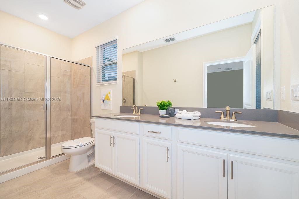 For Sale: $689,000 (5 beds, 5 baths, 0 Square Feet)
