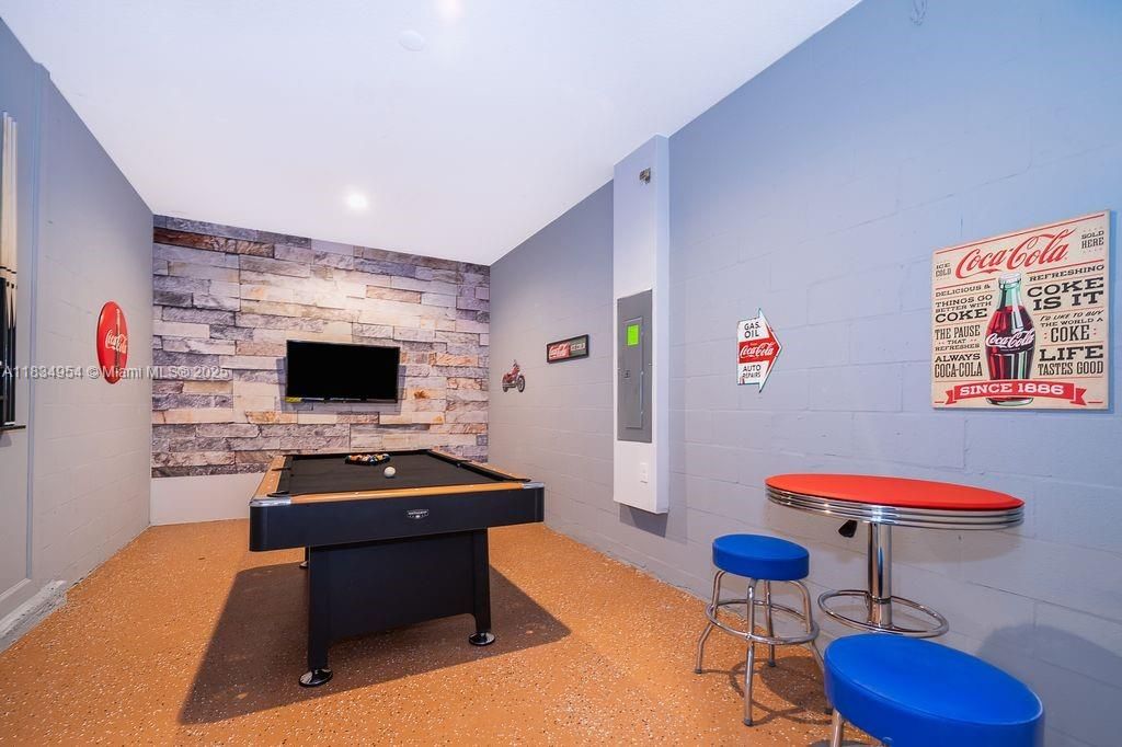 For Sale: $689,000 (5 beds, 5 baths, 0 Square Feet)