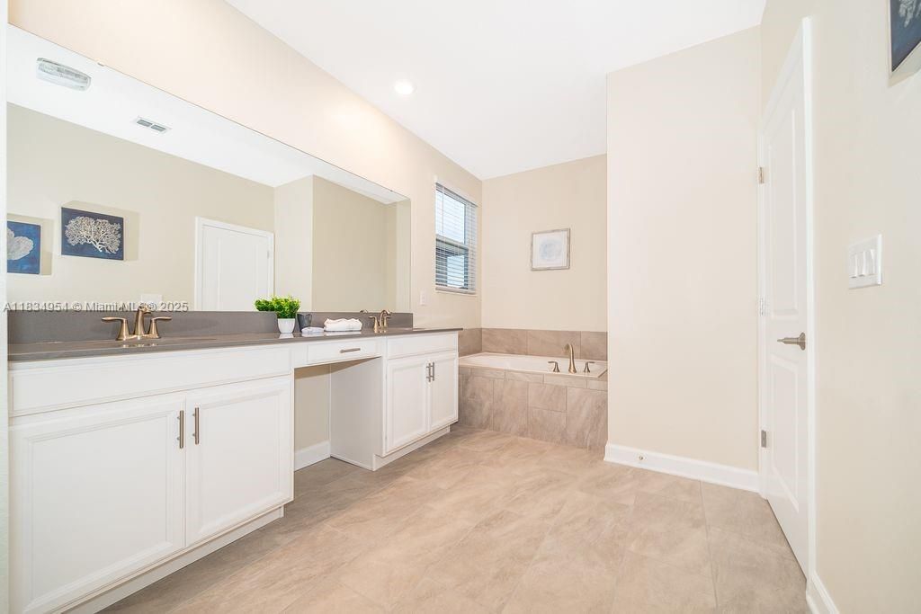 For Sale: $689,000 (5 beds, 5 baths, 0 Square Feet)
