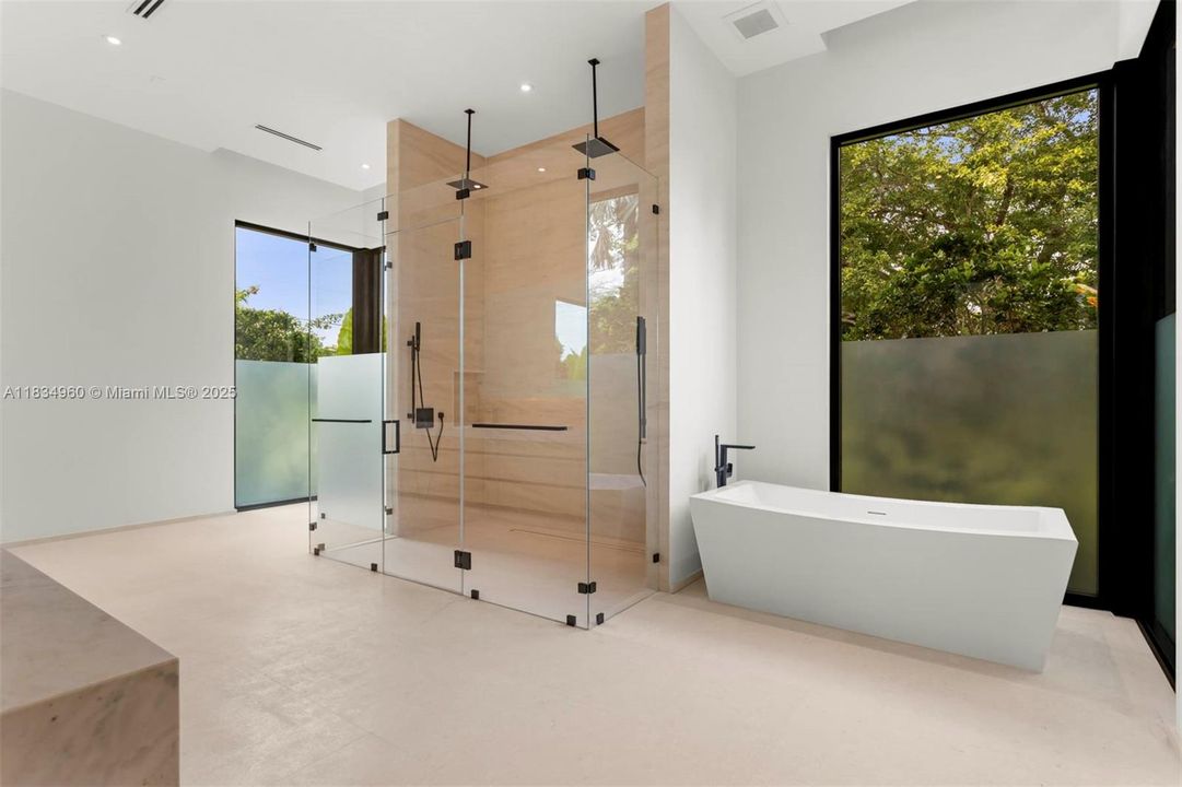 For Sale: $4,995,000 (7 beds, 6 baths, 5180 Square Feet)