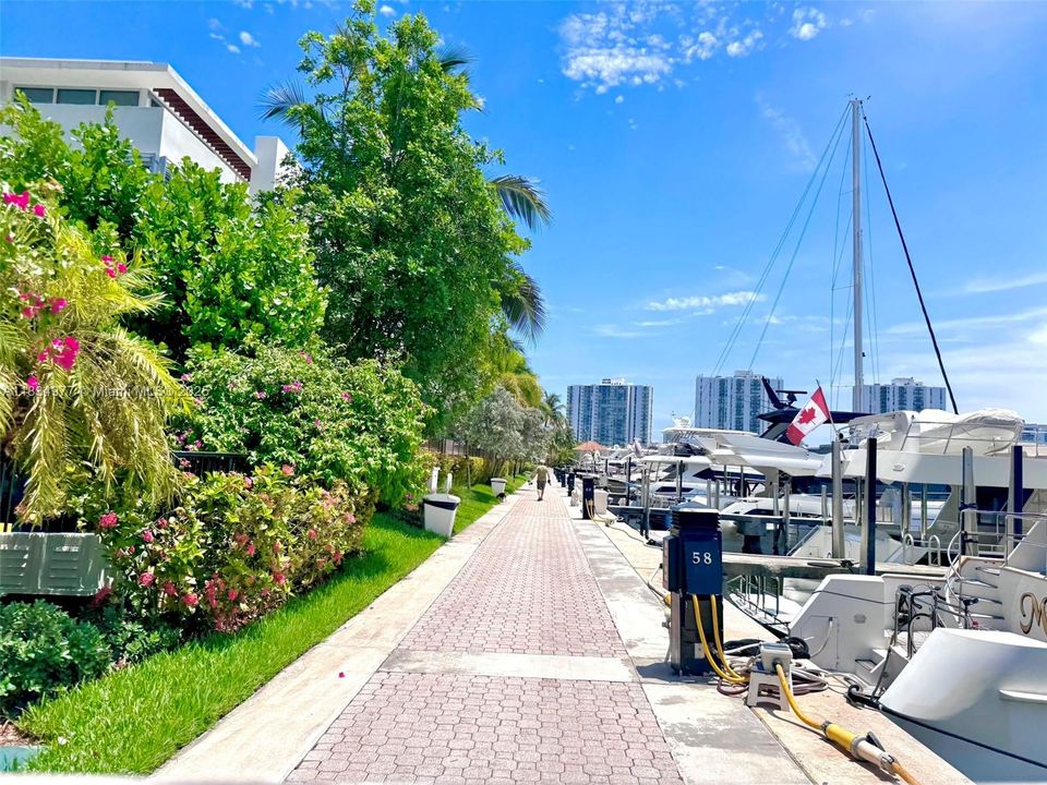 待售: $639,000 (没有数据)