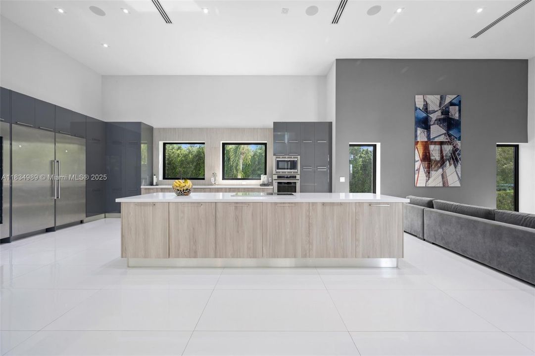 待售: $4,495,000 (6 贝兹, 6 浴室, 6756 平方英尺)