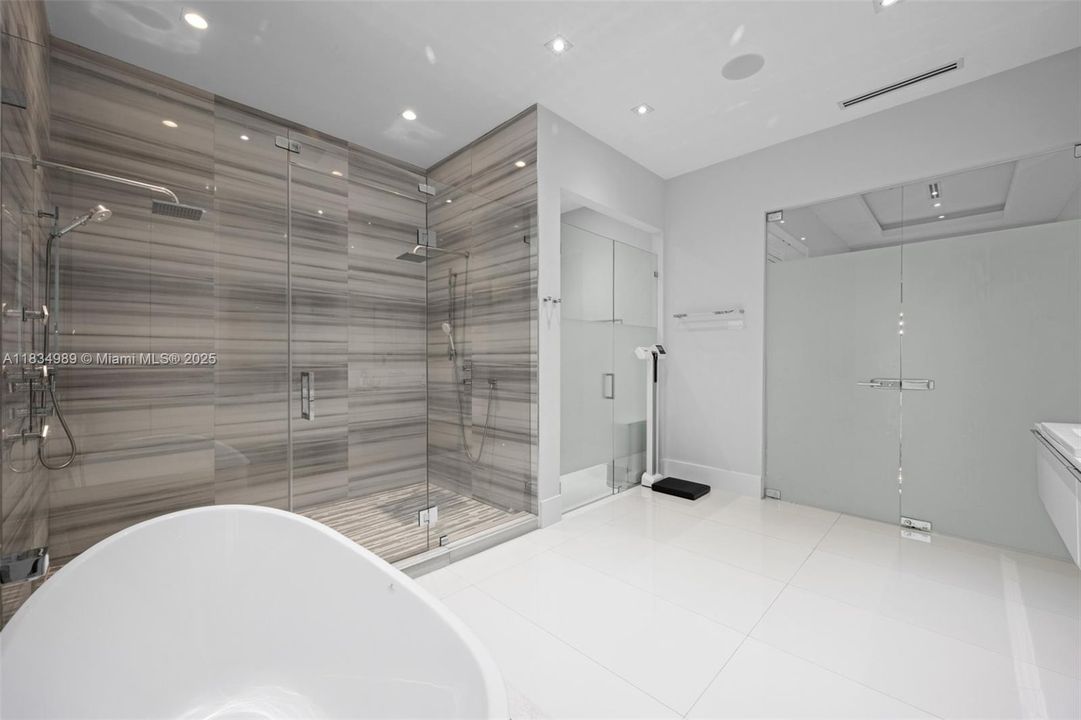 待售: $4,495,000 (6 贝兹, 6 浴室, 6756 平方英尺)