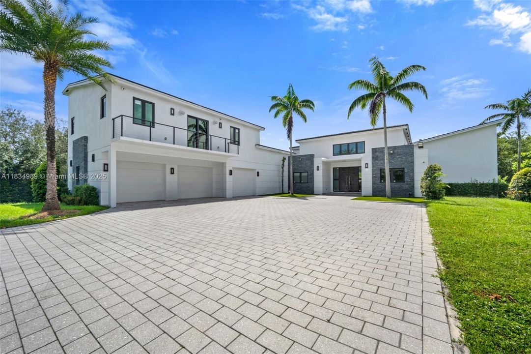 待售: $4,495,000 (6 贝兹, 6 浴室, 6756 平方英尺)