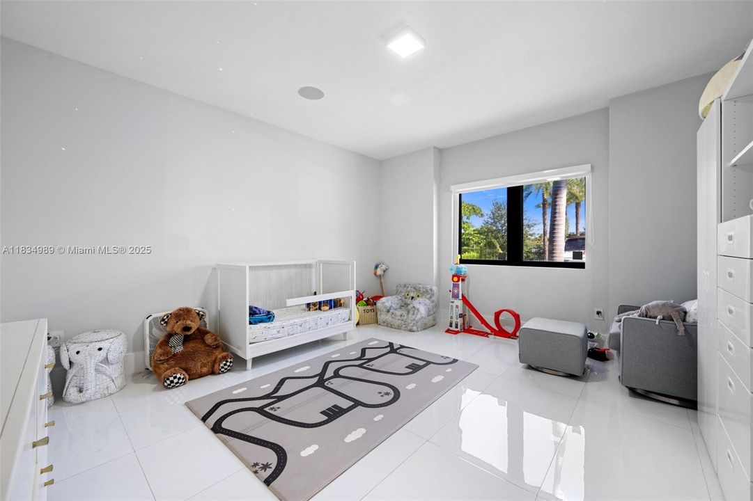 待售: $4,495,000 (6 贝兹, 6 浴室, 6756 平方英尺)