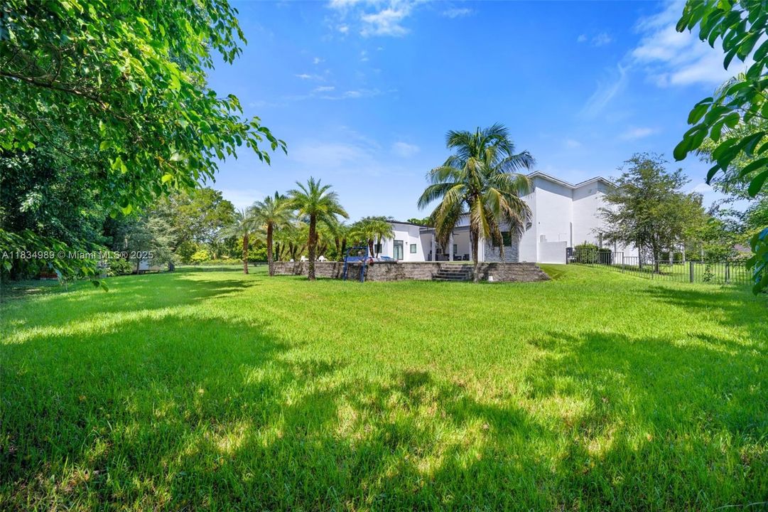 待售: $4,495,000 (6 贝兹, 6 浴室, 6756 平方英尺)