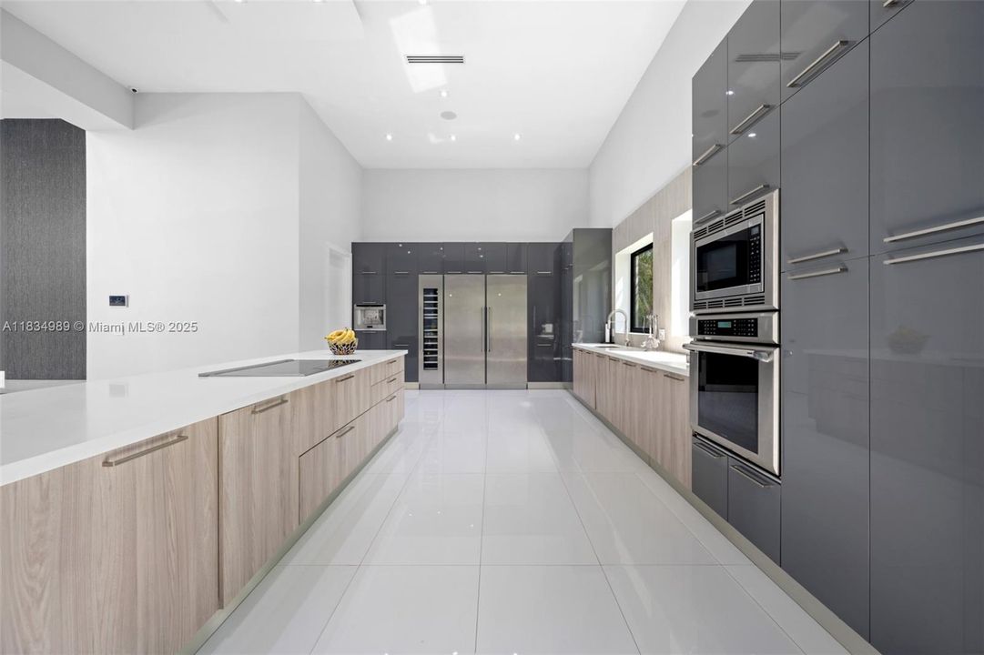 待售: $4,495,000 (6 贝兹, 6 浴室, 6756 平方英尺)