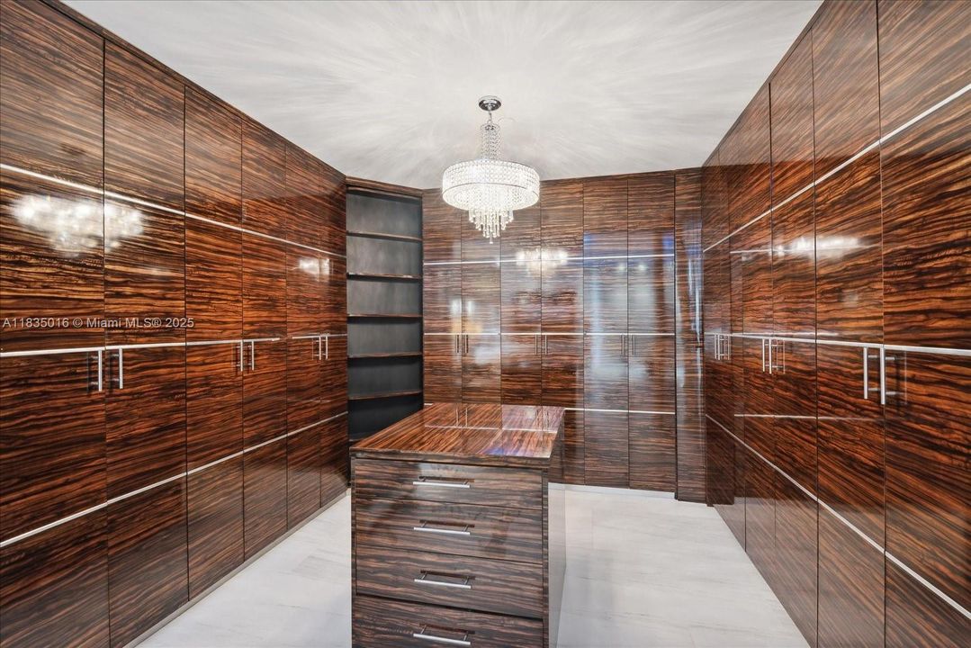 待售: $1,199,000 (2 贝兹, 2 浴室, 1887 平方英尺)