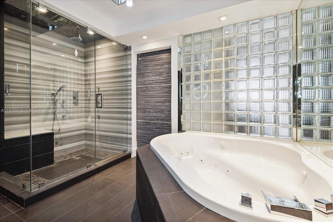 待售: $1,199,000 (2 贝兹, 2 浴室, 1887 平方英尺)